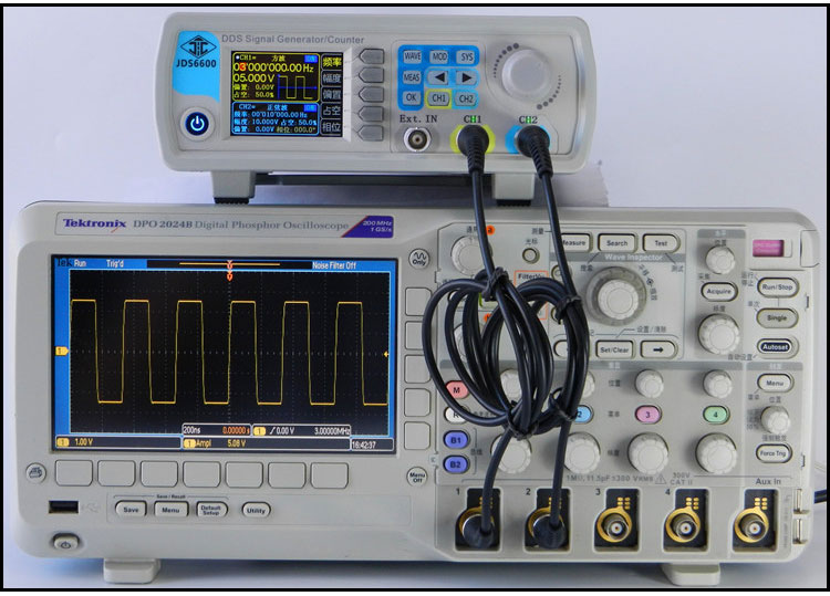 generator funkcyjny JDS6600 obserwacja przebiegów na oscyloskopie kanał CH1 prostokąt 3MHz