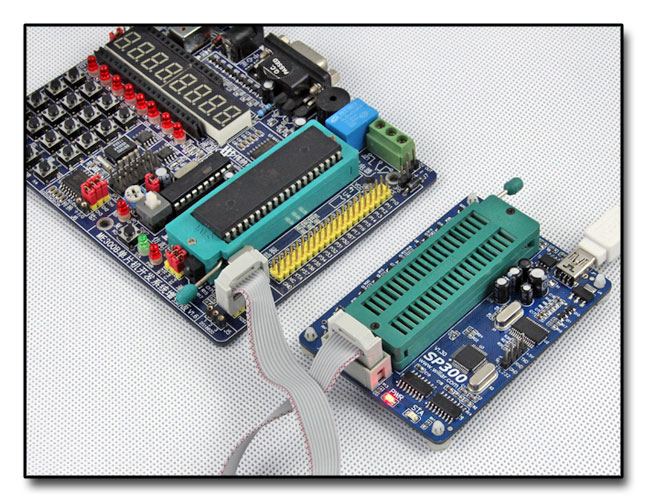 Programator SP300U uniwersalny USB ISP do pamięci Flash, szeregowych mikrokontrolerów MCU