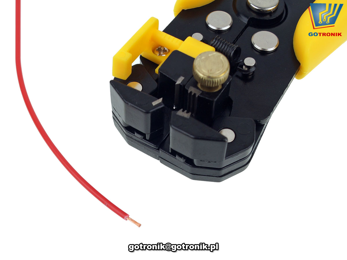 Automatyczny ściągacz izolacji z kabli i przewodów